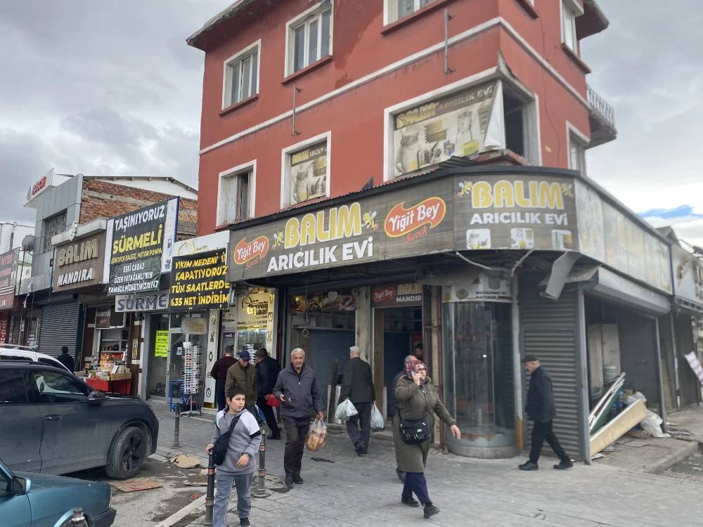 Konya'da herkesin hayatında en az 1 kez alışveriş yaptığı çarşı yıkılıyor 6